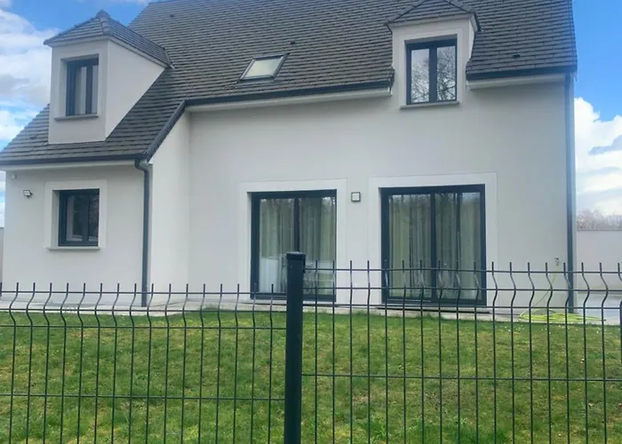 Maison Recente Tres Spacieuse