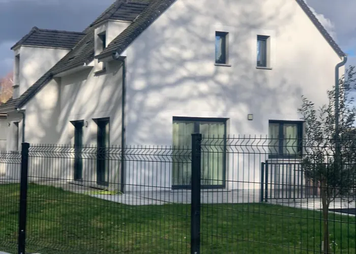 Maison Recente Tres Spacieuse