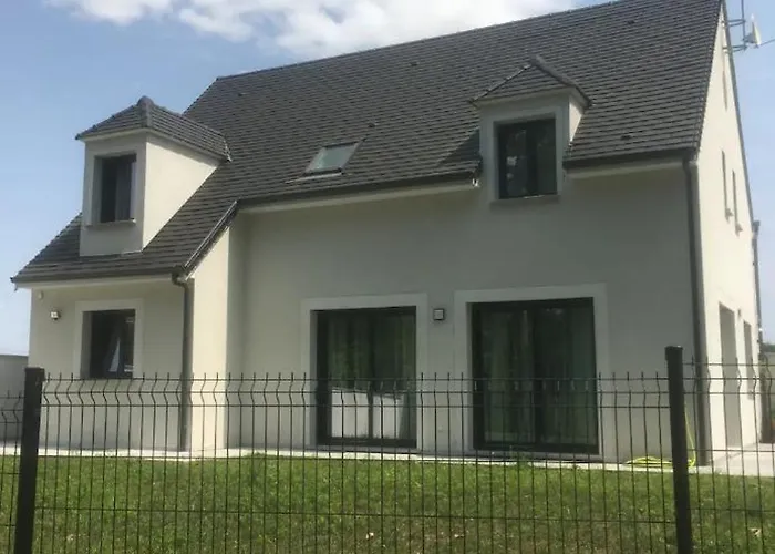 Maison Recente Tres Spacieuse